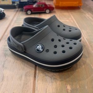 Toddler crocs size 8